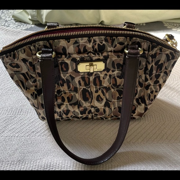 I ♥️this coach bag - Picture 7 of 16